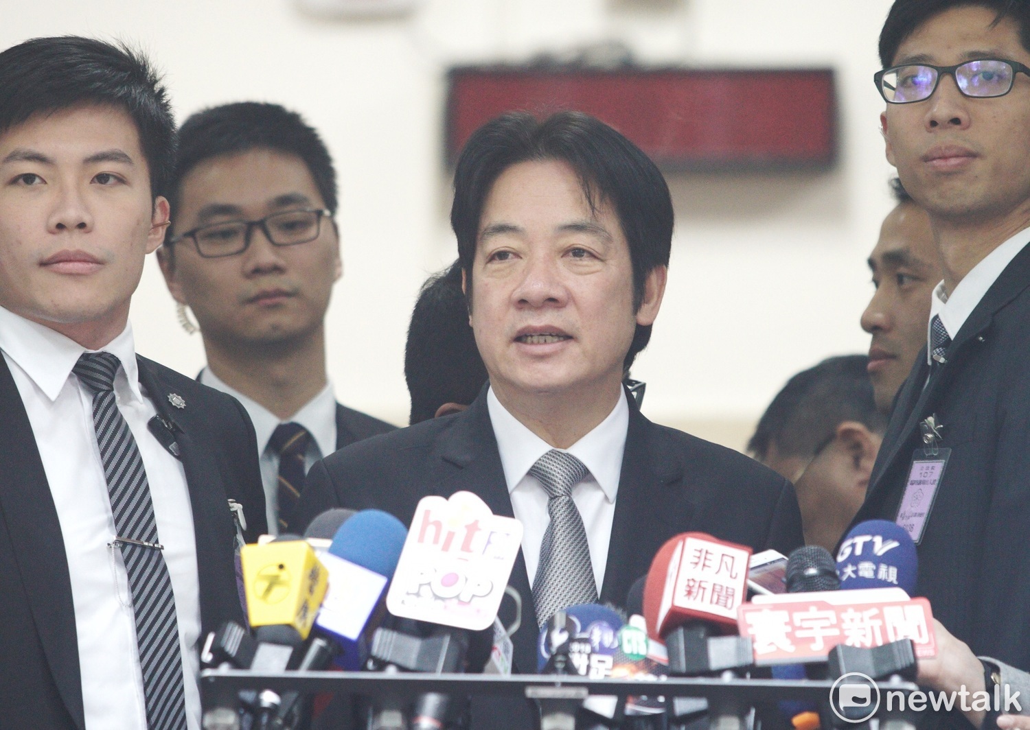 行政院長賴清德到立法院院會備詢前受訪。 行政院長賴清德到立法院院會備詢前受訪。