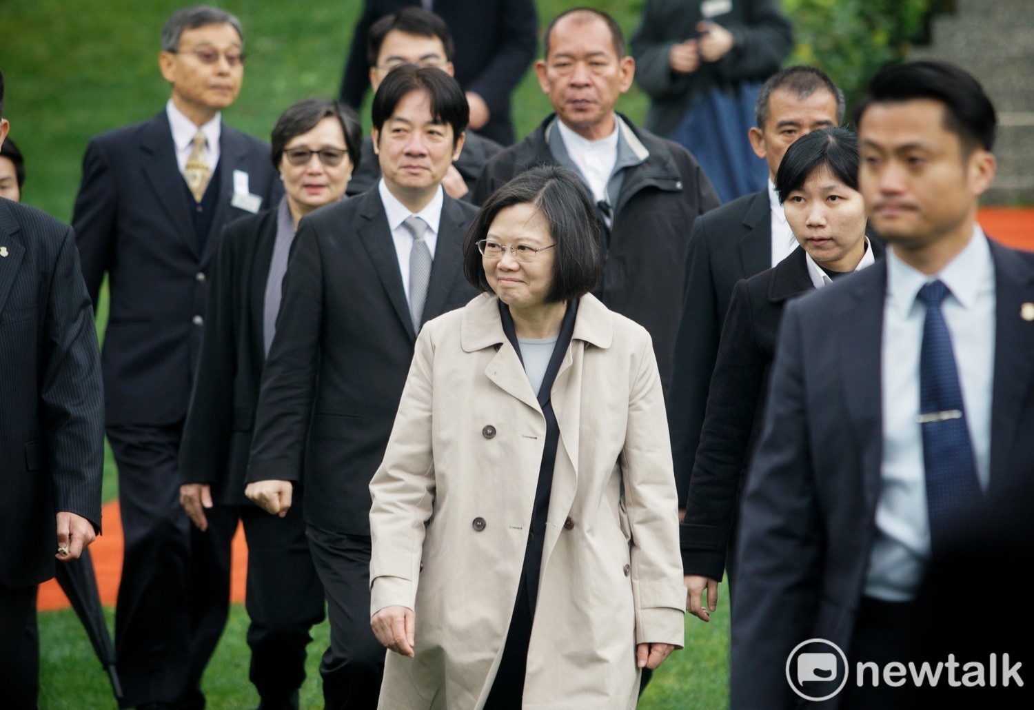關於老縣長蘇貞昌回鍋再戰的勸進聲浪不斷,蘇陣營信心十足地表示,蘇過去擔任台北縣長任內,對於地方建設與貢獻讓民眾十分有感,奠定了很好的基礎,地方也盼蘇出來選。 關於老縣長蘇貞昌回鍋再戰的勸進聲浪不斷,蘇陣營信心十足地表示,蘇過去擔任台北縣長任內,對於地方建設與貢獻讓民眾十分有感,奠定了很好的基礎,地方也盼蘇出來選。