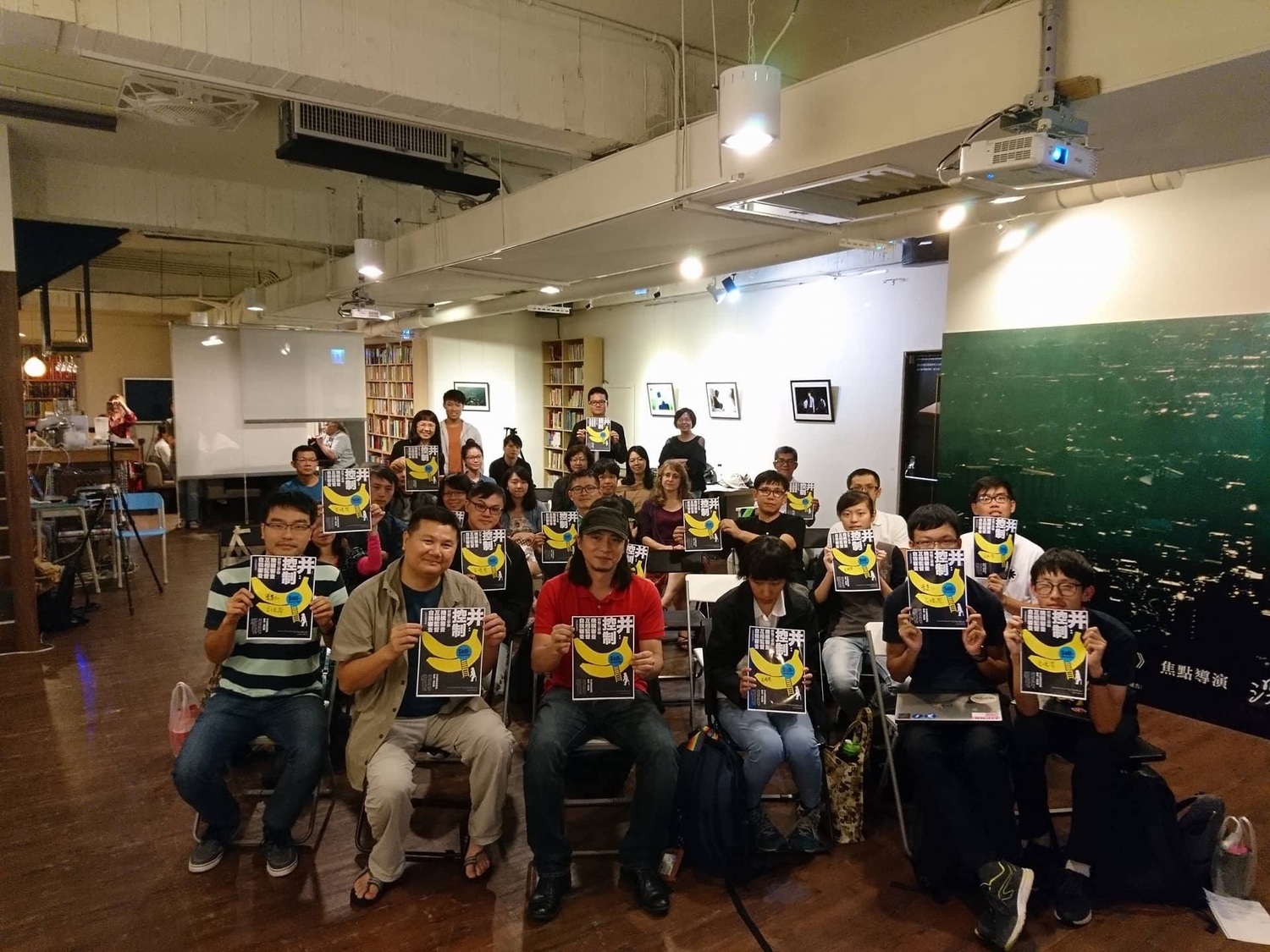 沈清楷在慕哲舉辦哲學星期五活動。(沈清楷提供) 沈清楷在慕哲舉辦哲學星期五活動。(沈清楷提供)