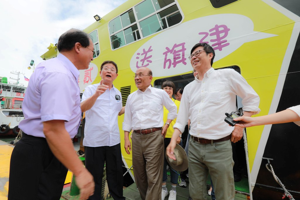 蘇貞昌日前與陳其邁組成「緊衝連線」,強打「做事牌」,以蘇貞昌的魄力和陳其邁的執行力,宣示未來新北和高雄在市政上將全力合作,讓城市更進步。 圖:陳其邁辦公室提供 蘇貞昌日前與陳其邁組成「緊衝連線」,強打「做事牌」,以蘇貞昌的魄力和陳其邁的執行力,宣示未來新北和高雄在市政上將全力合作,讓城市更進步。 圖:陳其邁辦公室提供
