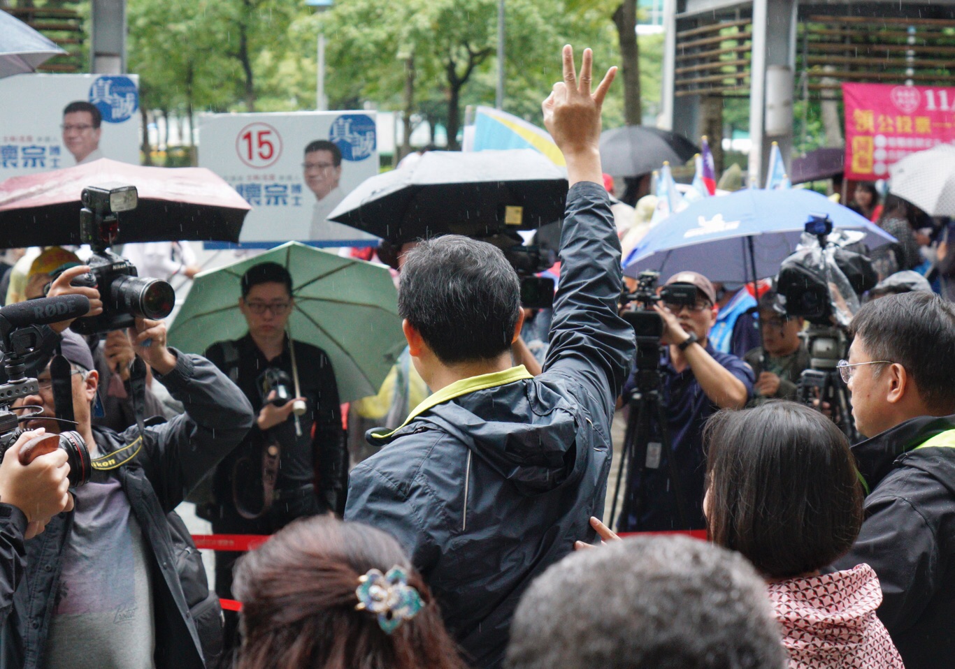 民進黨籍台北市長候選人姚文智抽中3號籤。 圖:張良一/攝 民進黨籍台北市長候選人姚文智抽中3號籤。 圖:張良一/攝