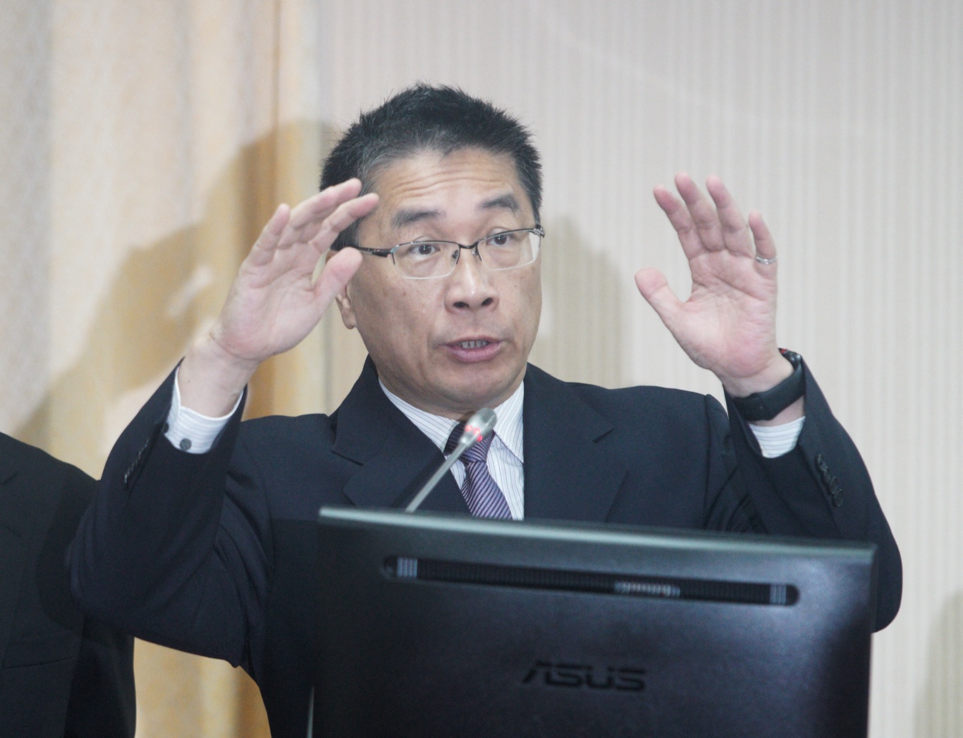 內政部長徐國勇在立院內政委員會備詢。 圖:張良一/攝 內政部長徐國勇在立院內政委員會備詢。 圖:張良一/攝