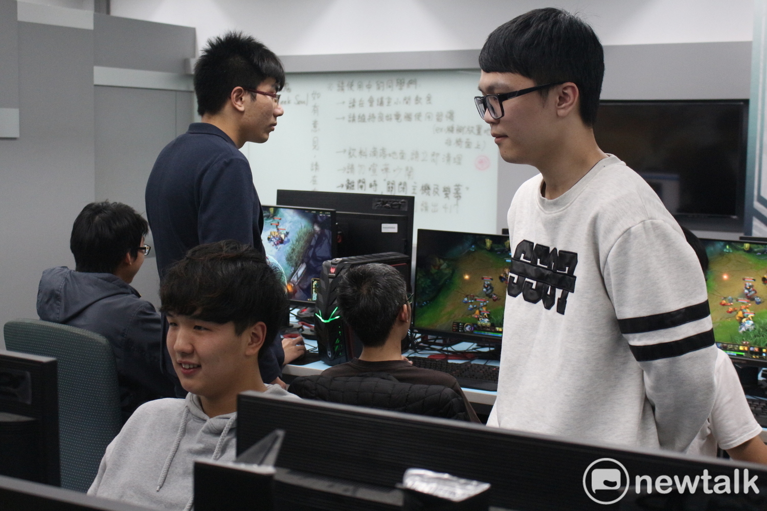 選手訓練時側拍。 選手訓練時側拍。