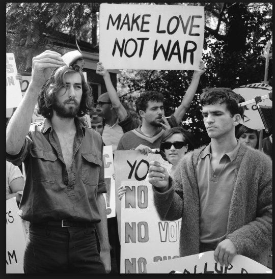 圖一:六八學運的口號之一 /圖片來源:Fuel freedom foundation