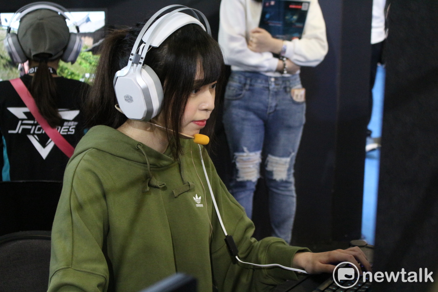 Rami試玩JFI Games競鋒國際開發的PC新作《CODE2040》。