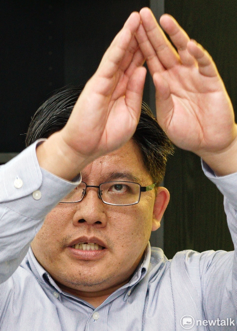 時代力量新任黨主席邱顯智接受新頭殼專訪。 圖:張良一/攝 時代力量新任黨主席邱顯智接受新頭殼專訪。 圖:張良一/攝