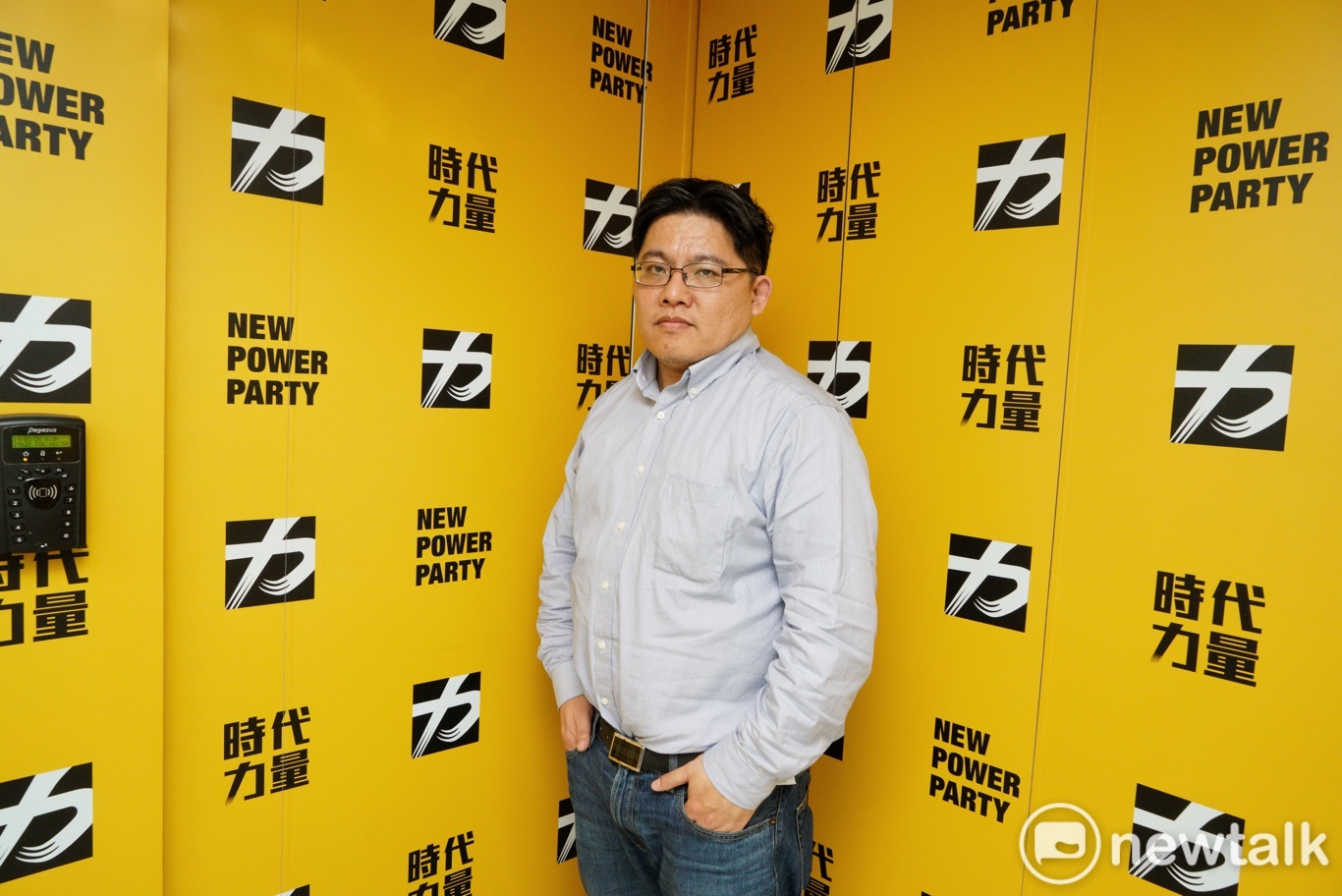 時代力量新任黨主席邱顯智專訪。 圖:張良一/攝 時代力量新任黨主席邱顯智專訪。 圖:張良一/攝