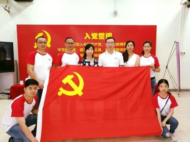 王浩宇指出富士康擁有中國共產黨員3萬餘人。(翻攝自王浩宇臉書)