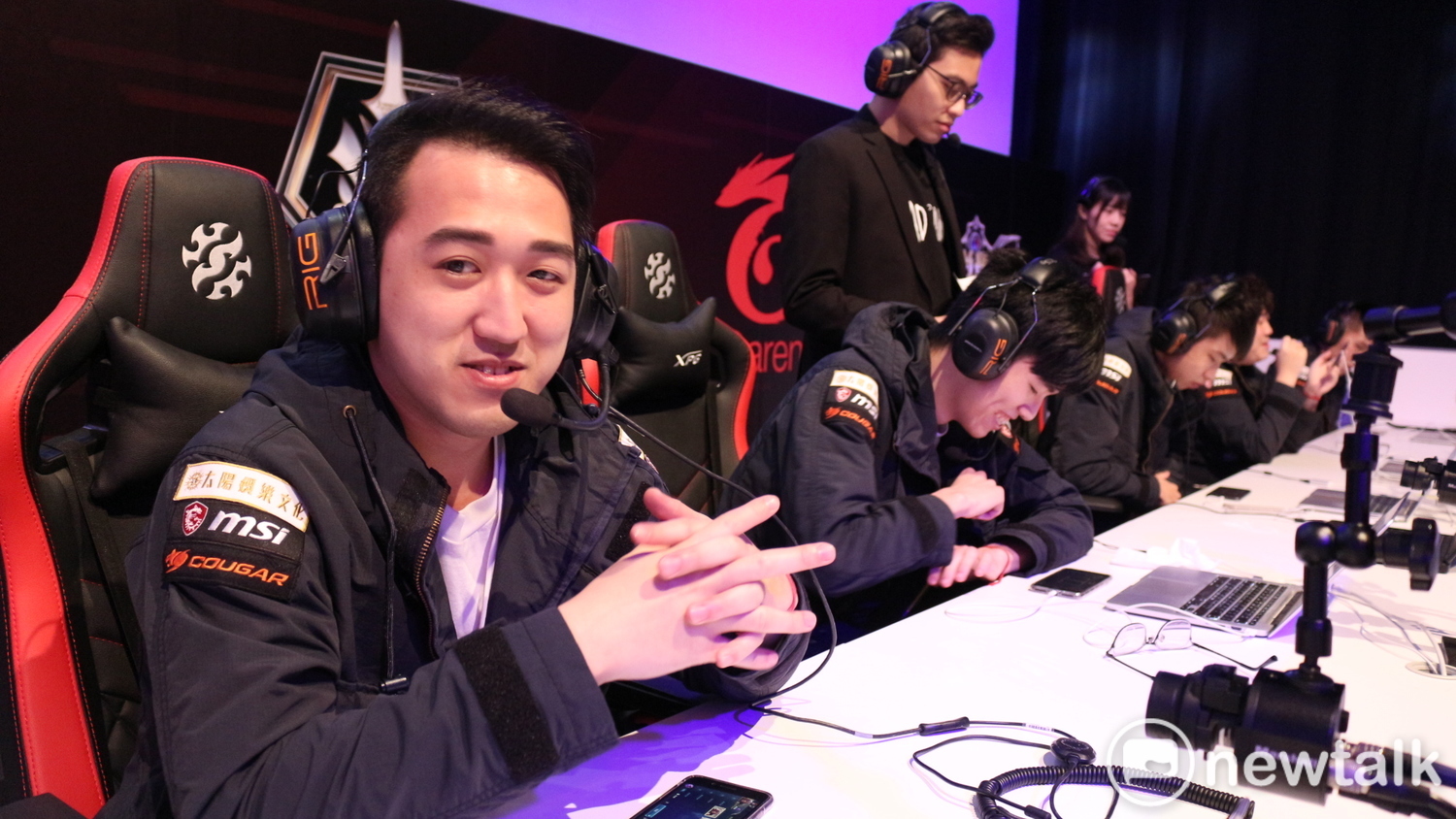 MAD Team同樣以直落三擊敗本季表現不理想的閃電狼。 MAD Team同樣以直落三擊敗本季表現不理想的閃電狼。