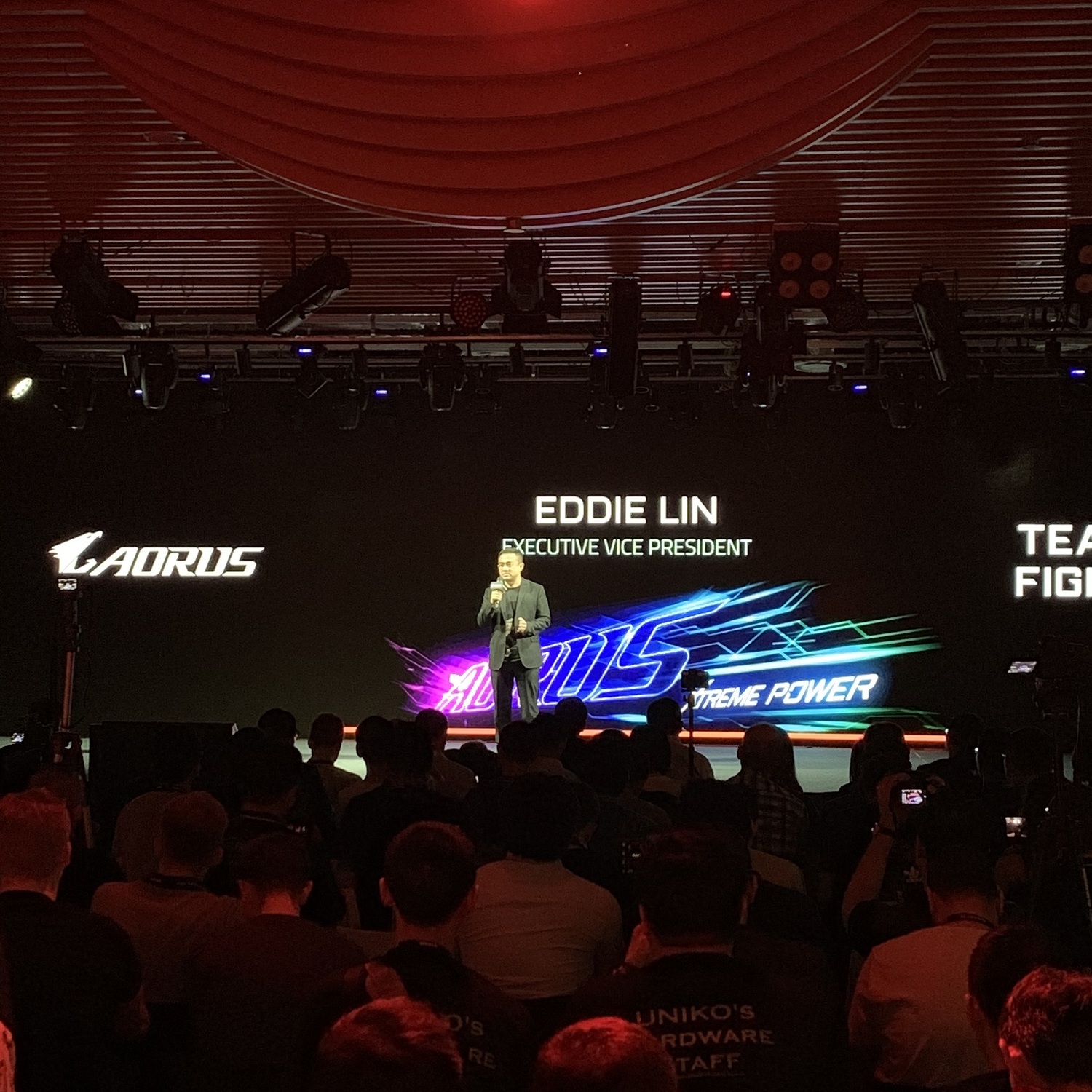 林英宇進一步指出:「本次AORUS提供給大家的概念,包括專為最新高超頻性多核心處理器所設計。」 林英宇進一步指出:「本次AORUS提供給大家的概念,包括專為最新高超頻性多核心處理器所設計。」