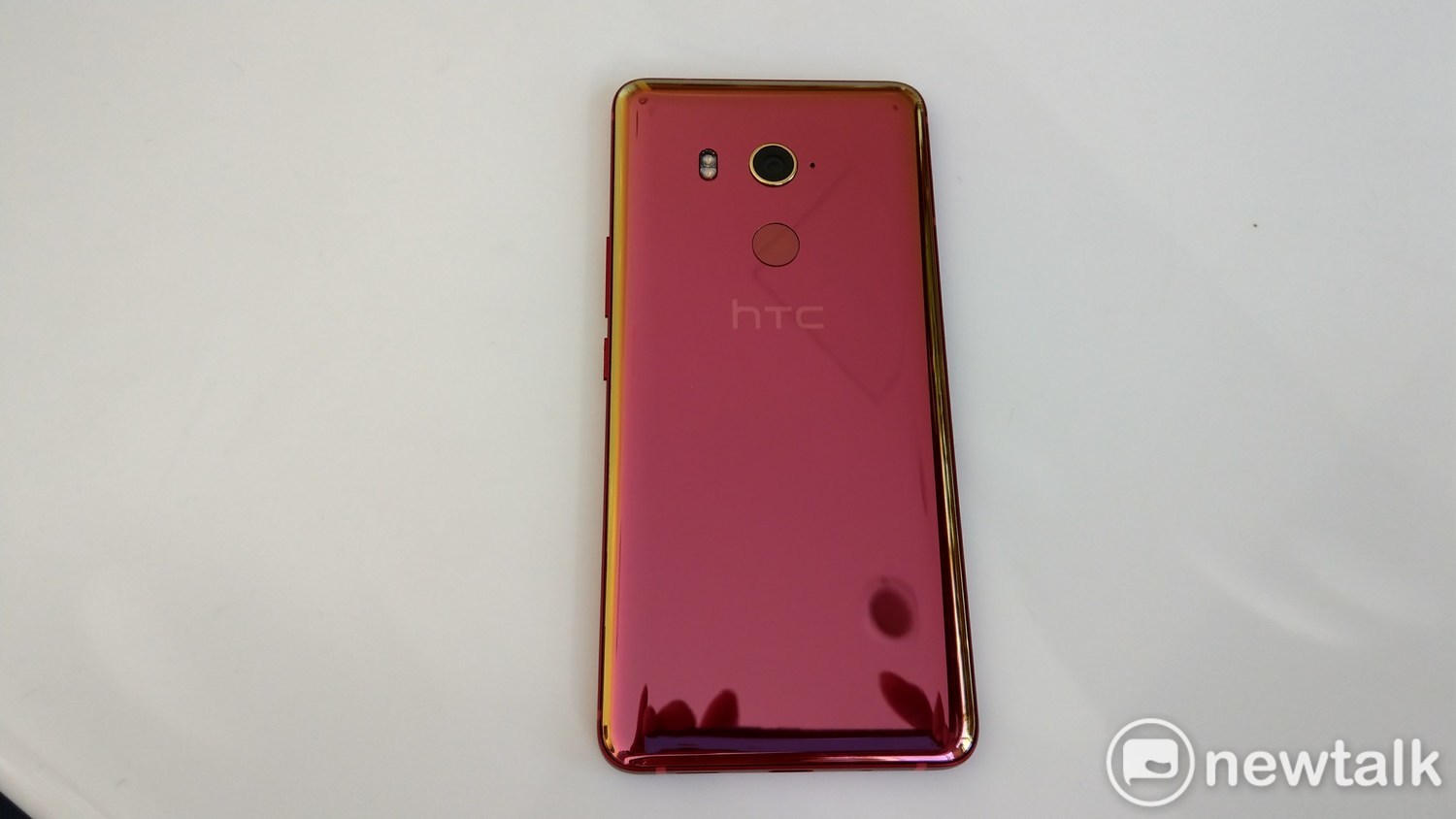 HTC U11傳出在更新Android 9.0後無法解鎖的問題。圖:葉立斌/攝 HTC U11傳出在更新Android 9.0後無法解鎖的問題。圖:葉立斌/攝