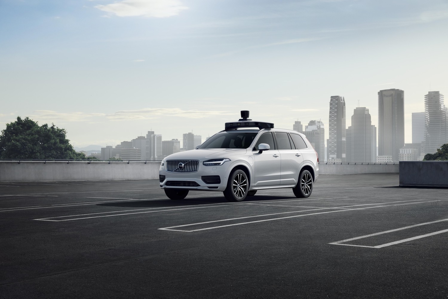 Uber展出與Volvo合作開發的自駕車。圖:Uber提供 Uber展出與Volvo合作開發的自駕車。圖:Uber提供