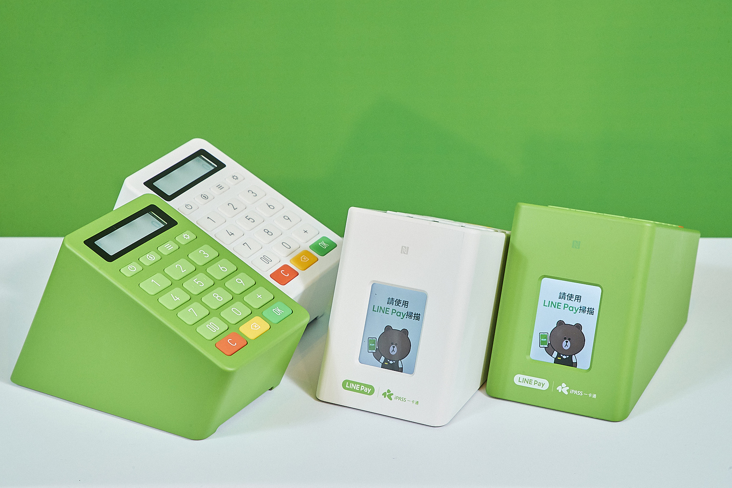 LINE Pay mini無需串接 POS 系統,開機即可使用。圖:LINE Pay 提供 LINE Pay mini無需串接 POS 系統,開機即可使用。圖:LINE Pay 提供