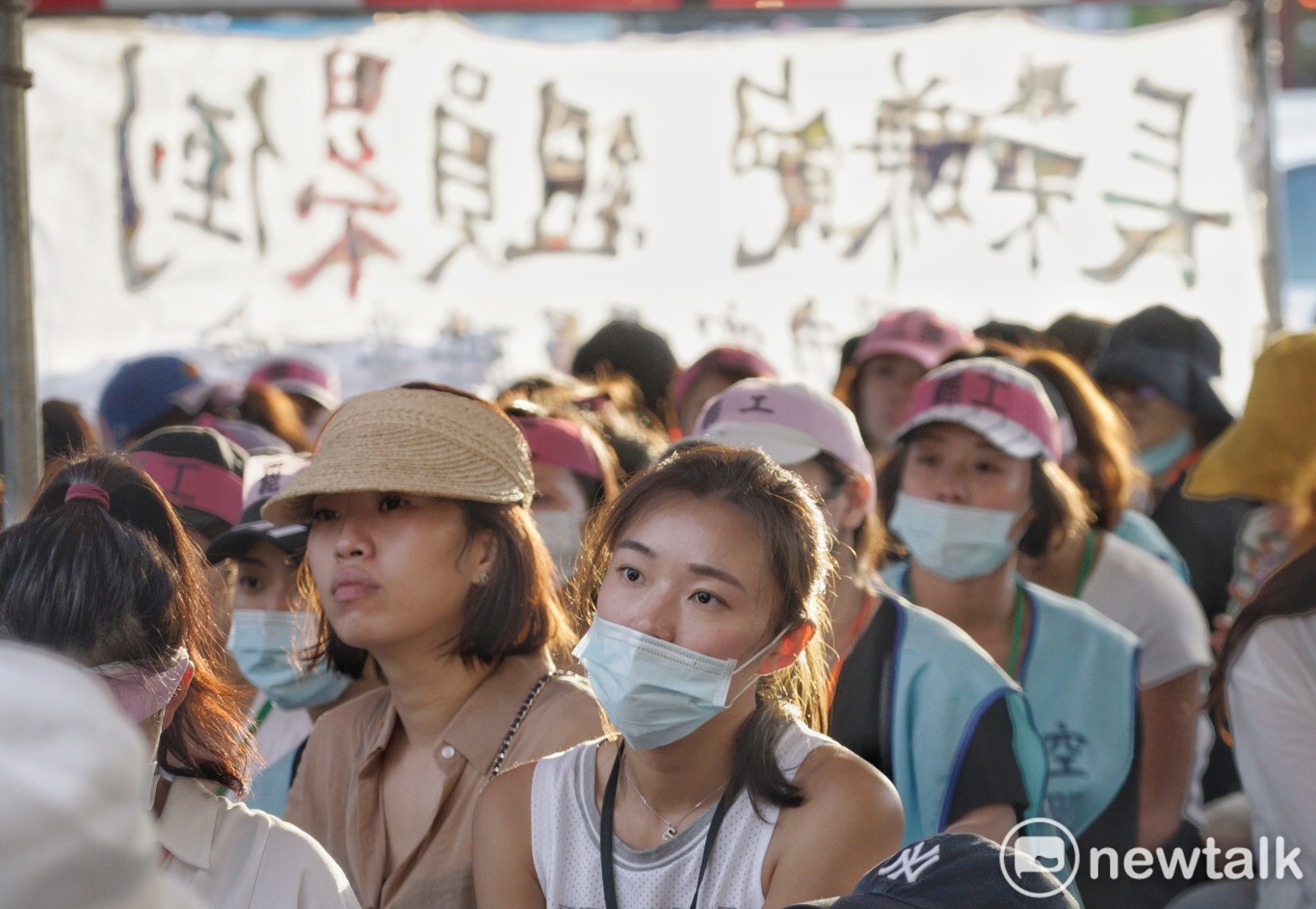 長榮航空空服員罷工中 圖:張良一/攝 長榮航空空服員罷工中 圖:張良一/攝