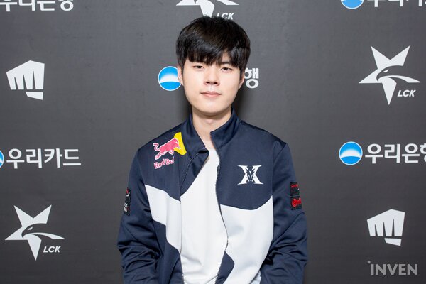 KZ AD選手Deft接受韓國媒體Inven訪問(圖 翻攝自inven) KZ AD選手Deft接受韓國媒體Inven訪問(圖 翻攝自inven)
