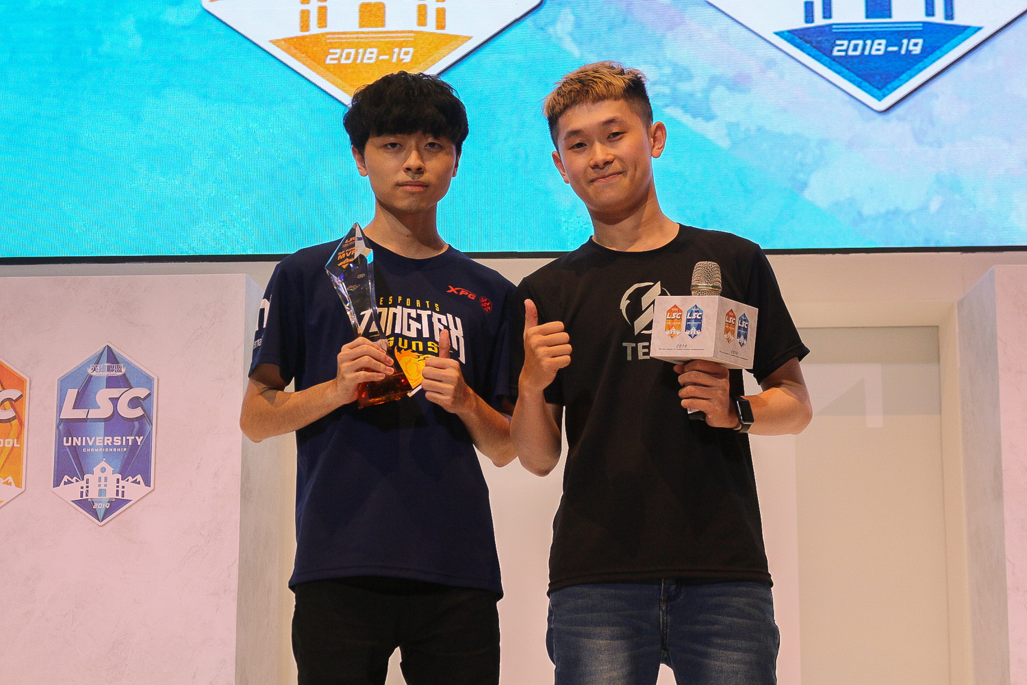高三學長黃聖凱獲頒冠軍賽MVP。 高三學長黃聖凱獲頒冠軍賽MVP。