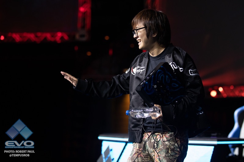 Fuudo是日本頂尖《快打旋風V》好手之一,但總是與冠軍擦身而過。