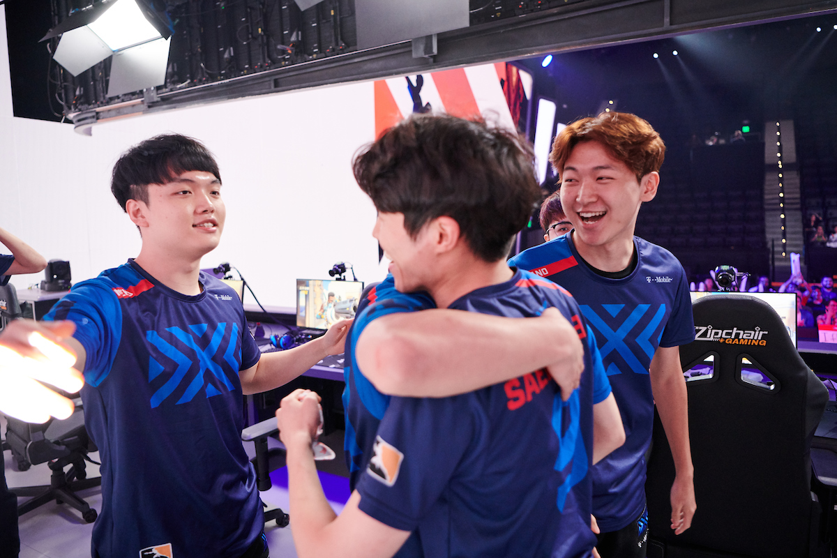 紐約隊陣中只剩下一位選手,這些勝利後相擁的畫面已成回憶。 圖:暴雪娛樂/提供 紐約隊陣中只剩下一位選手,這些勝利後相擁的畫面已成回憶。 圖:暴雪娛樂/提供