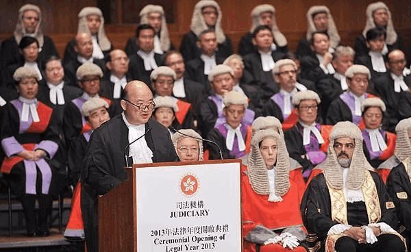 在香港終審法院的17名常任及非常任大法官中,具有外國國籍者高達15人,只有2人是中國國籍。圖 : 翻攝自微信領導內刊 在香港終審法院的17名常任及非常任大法官中,具有外國國籍者高達15人,只有2人是中國國籍。圖 : 翻攝自微信領導內刊