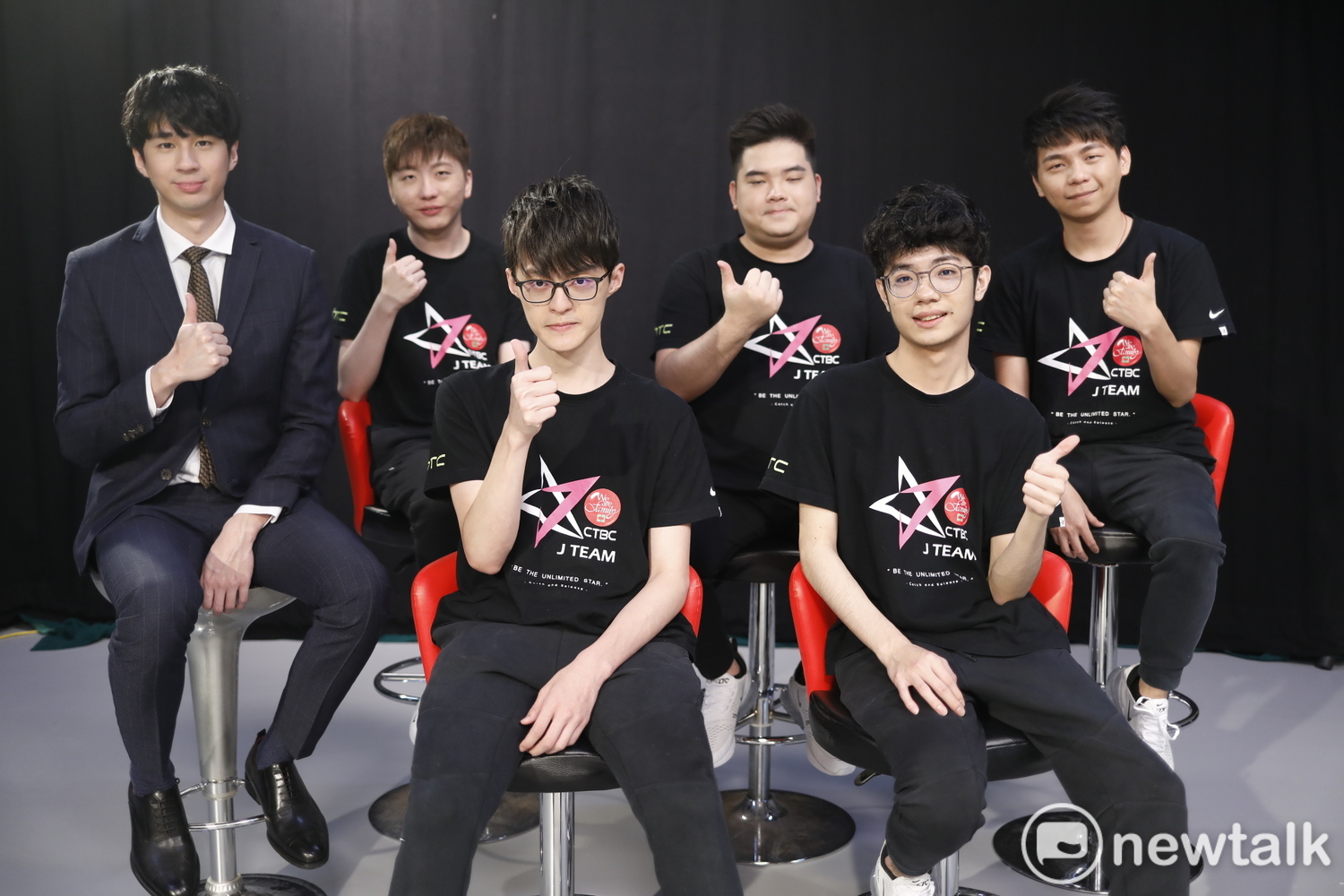 J Team將可能是末代LMS第一種子出征世界大賽。 J Team將可能是末代LMS第一種子出征世界大賽。