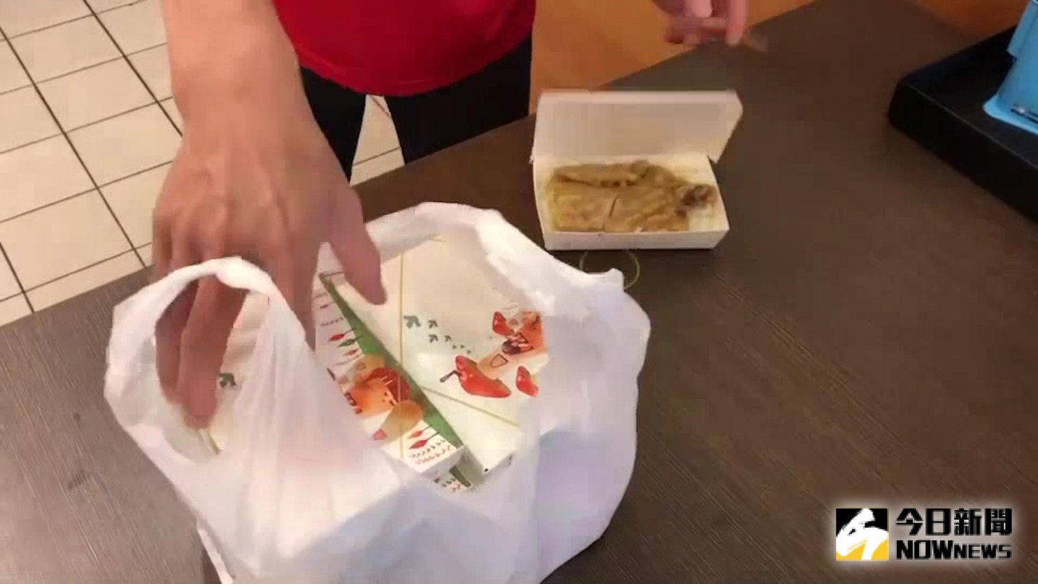 彰化市一家便當店透過外送下訂排骨便當竟棄單。(圖：陳雅芳/攝)