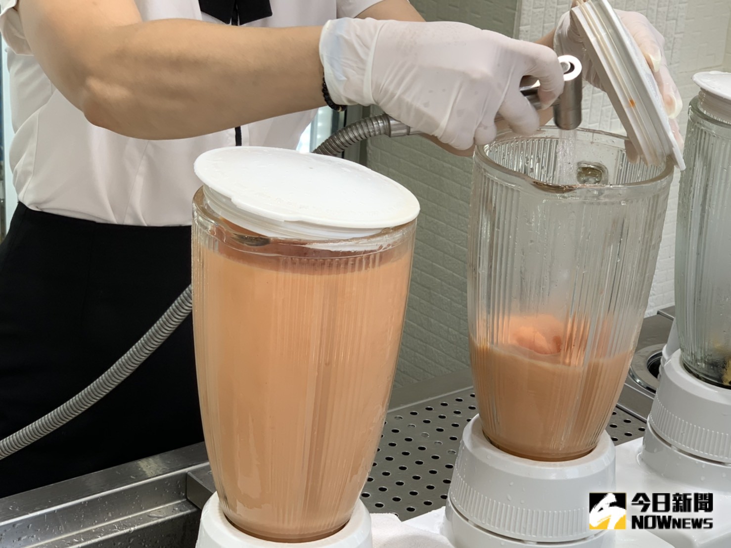 奧客透過網路向彰化市木瓜牛奶店下訂單,訂50杯木瓜牛奶竟棄單。(圖/陳雅芳攝) 奧客透過網路向彰化市木瓜牛奶店下訂單,訂50杯木瓜牛奶竟棄單。(圖/陳雅芳攝)