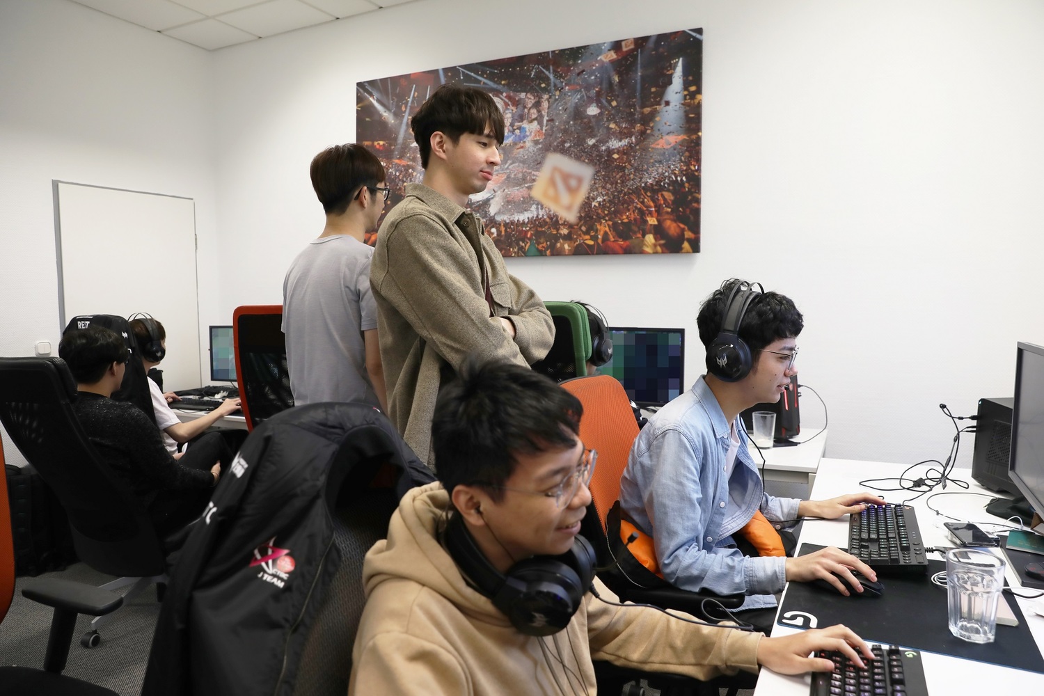 後勤團隊與選手已於德國訓練室備戰中 後勤團隊與選手已於德國訓練室備戰中