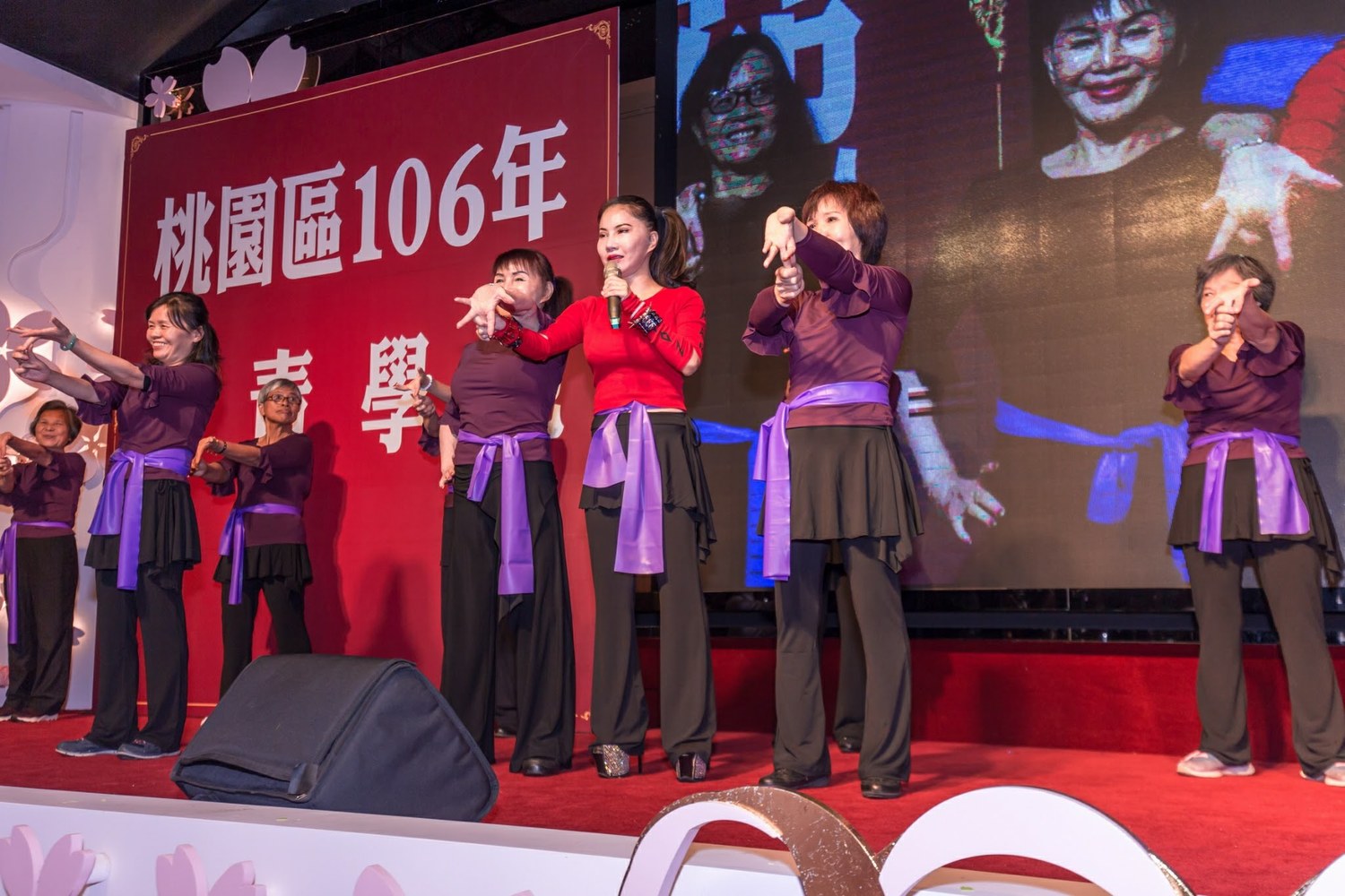 郭淑貞從奇經八脈開始教起,老人家們有了精神,身體自然就健康。(圖:郭淑貞/提供) 郭淑貞從奇經八脈開始教起,老人家們有了精神,身體自然就健康。(圖:郭淑貞/提供)