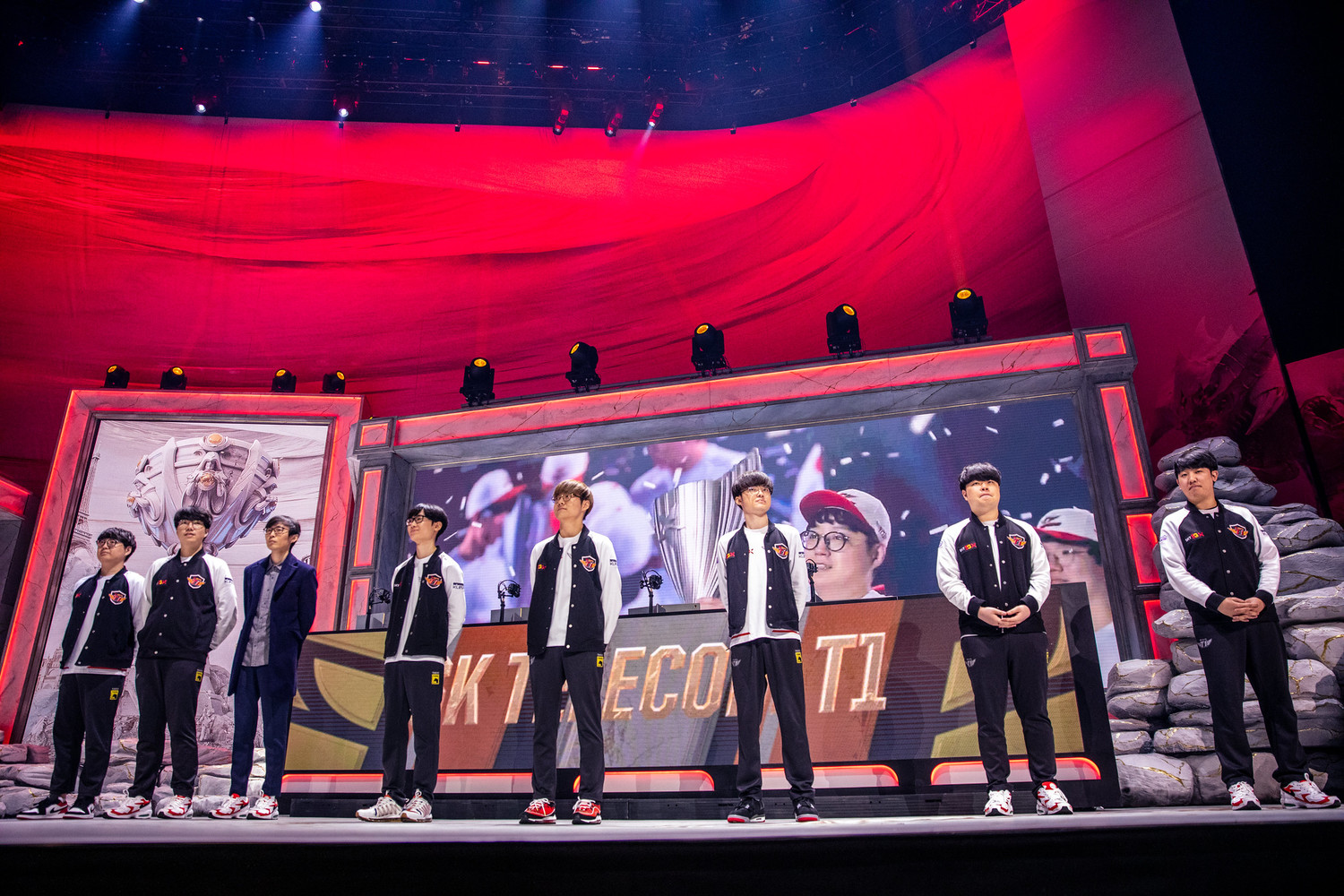 SK Telecom T1(T1):Khan、Clid、Faker、Effort、Mata、Crazy、Haru(2019-11-18) SK Telecom T1(T1):Khan、Clid、Faker、Effort、Mata、Crazy、Haru(2019-11-18)