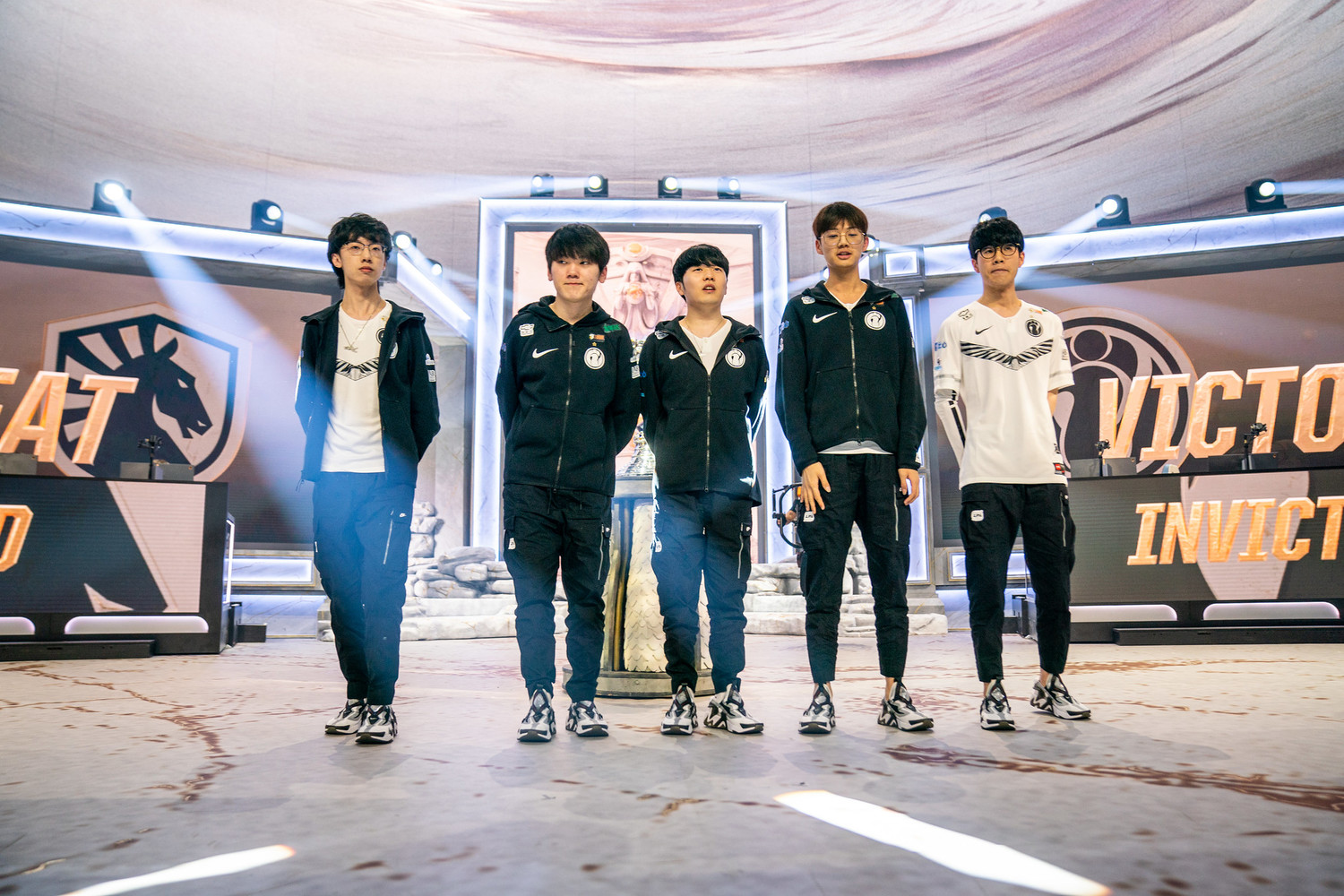 Invictus Gaming(iG):Duke、JackeyLove(2019-11-19、2019-11-18) Invictus Gaming(iG):Duke、JackeyLove(2019-11-19、2019-11-18)