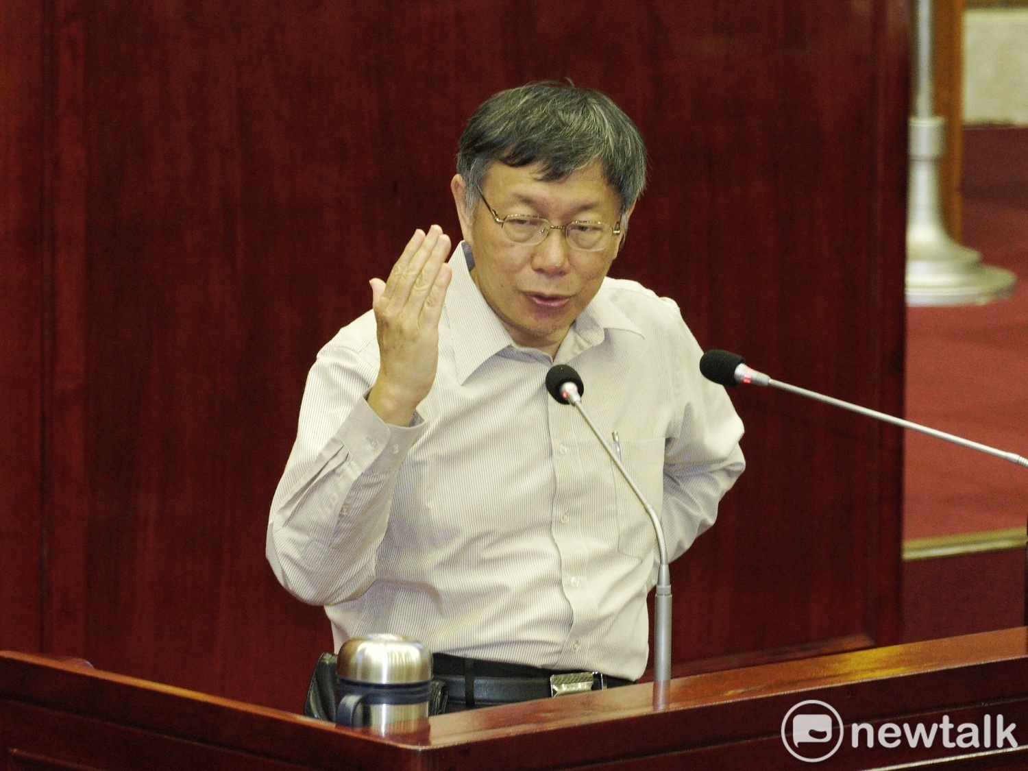 台北市長柯文哲在台北市議會備詢。 圖:張良一 / 攝 台北市長柯文哲在台北市議會備詢。 圖:張良一 / 攝