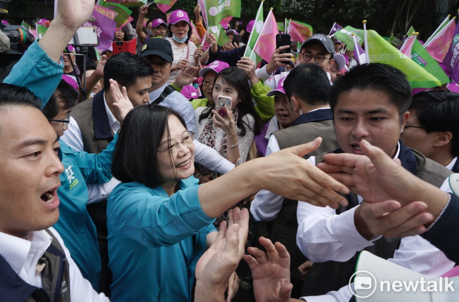 總統蔡英文出席羅致政造勢大會。 圖:張良一/攝 總統蔡英文出席羅致政造勢大會。 圖:張良一/攝