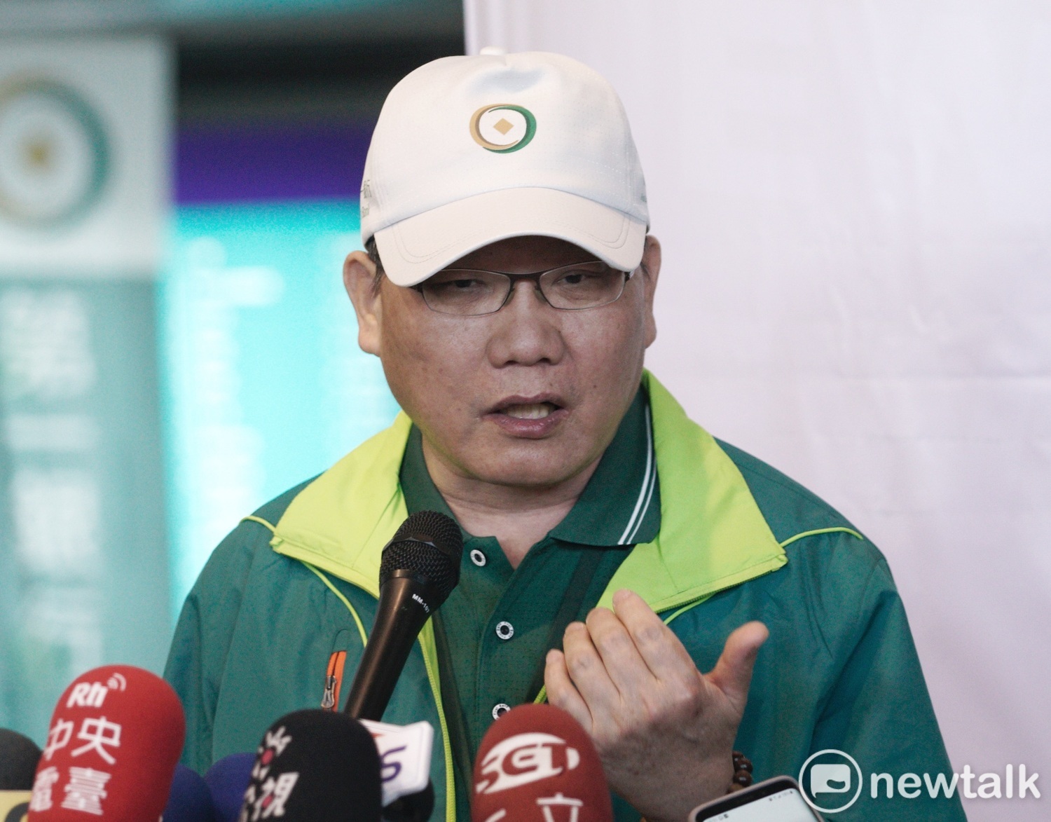 財政部長蘇建榮今(9)日再次針對此事件回應。 圖:張良一/攝 財政部長蘇建榮今(9)日再次針對此事件回應。 圖:張良一/攝