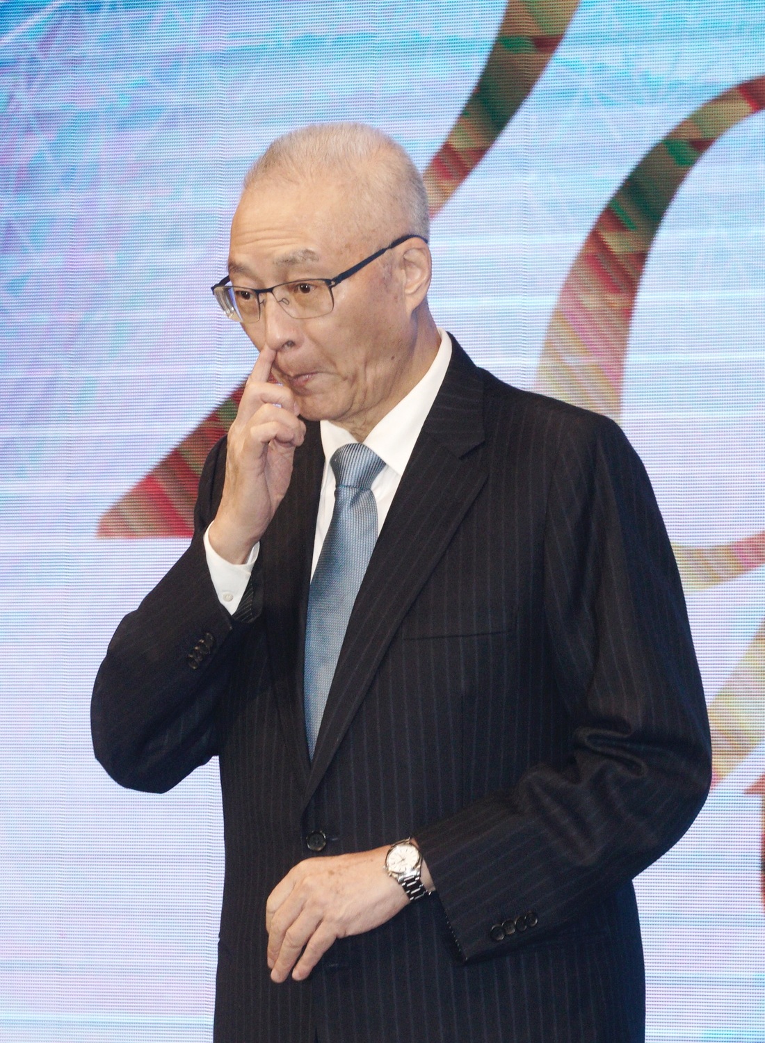 國民黨主席吳敦義今(14)日出席台灣國際發明得獎協會頒獎典禮。 圖:張良一/攝 國民黨主席吳敦義今(14)日出席台灣國際發明得獎協會頒獎典禮。 圖:張良一/攝