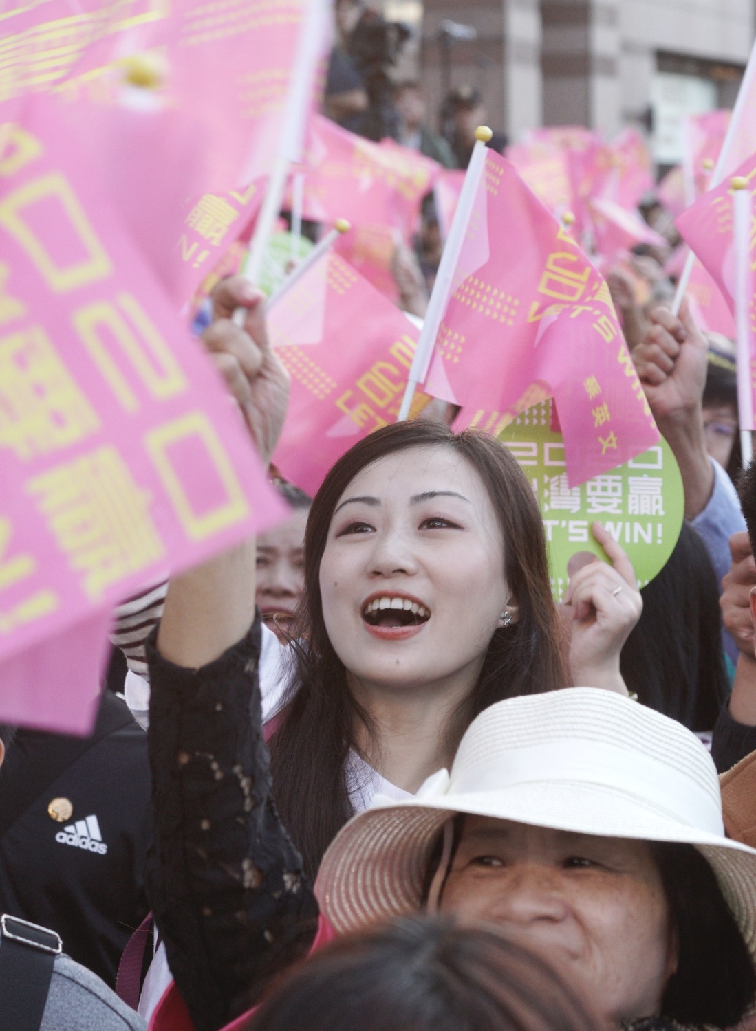 支持者參加蔡英文競選總部成立造勢大會。 圖:張良一/攝 支持者參加蔡英文競選總部成立造勢大會。 圖:張良一/攝