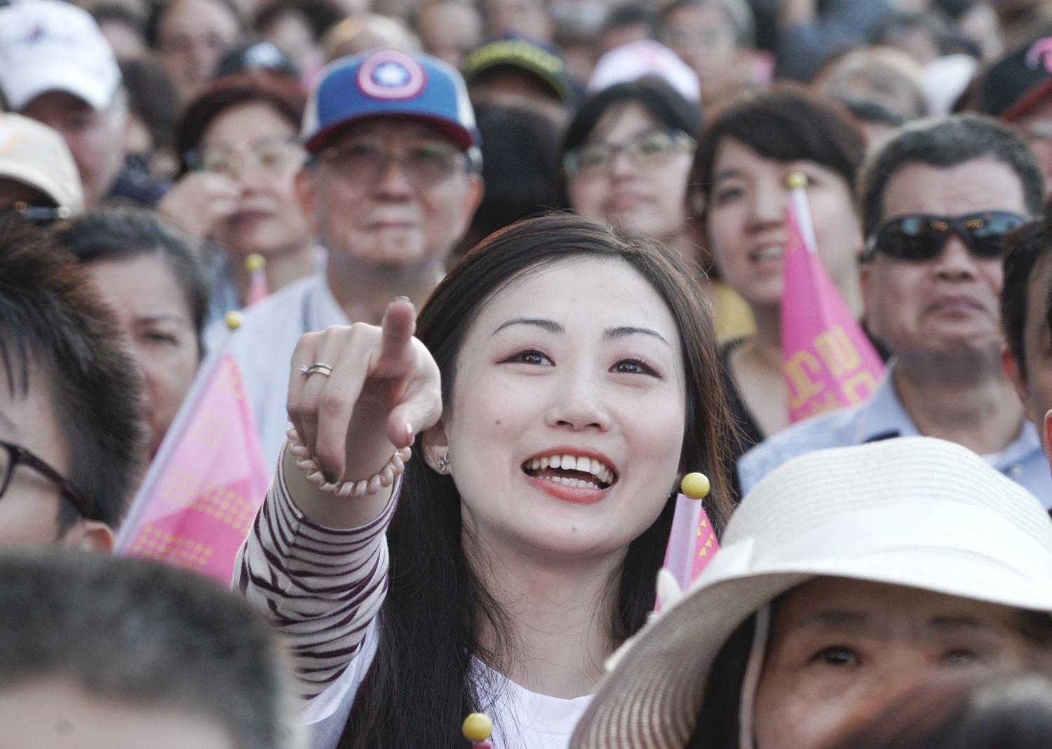 支持者參加蔡英文競選總部成立造勢大會。 圖:張良一/攝 支持者參加蔡英文競選總部成立造勢大會。 圖:張良一/攝