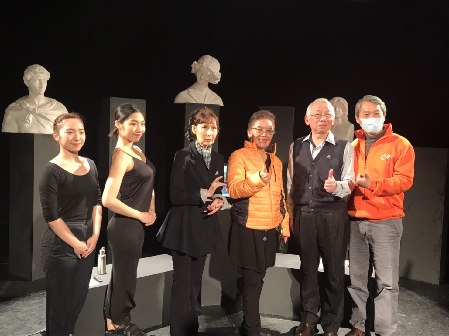 17直播與台灣師大表演所合作推出「大家《藝》起來」網路課程。 圖:17 Media/提供 17直播與台灣師大表演所合作推出「大家《藝》起來」網路課程。 圖:17 Media/提供