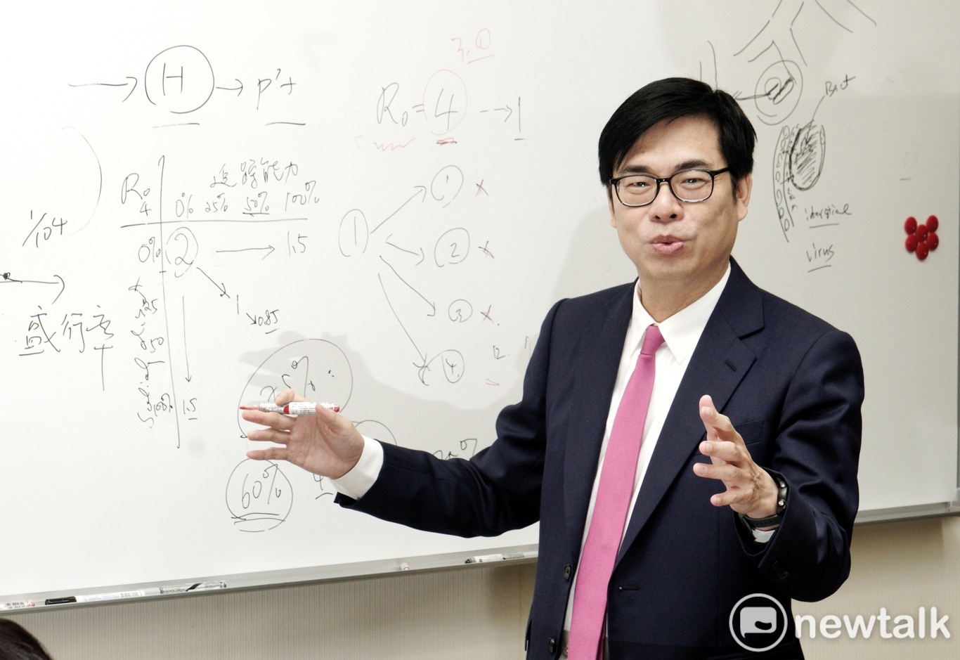 行政院副院長陳其邁專訪。 圖:張良一/攝 行政院副院長陳其邁專訪。 圖:張良一/攝