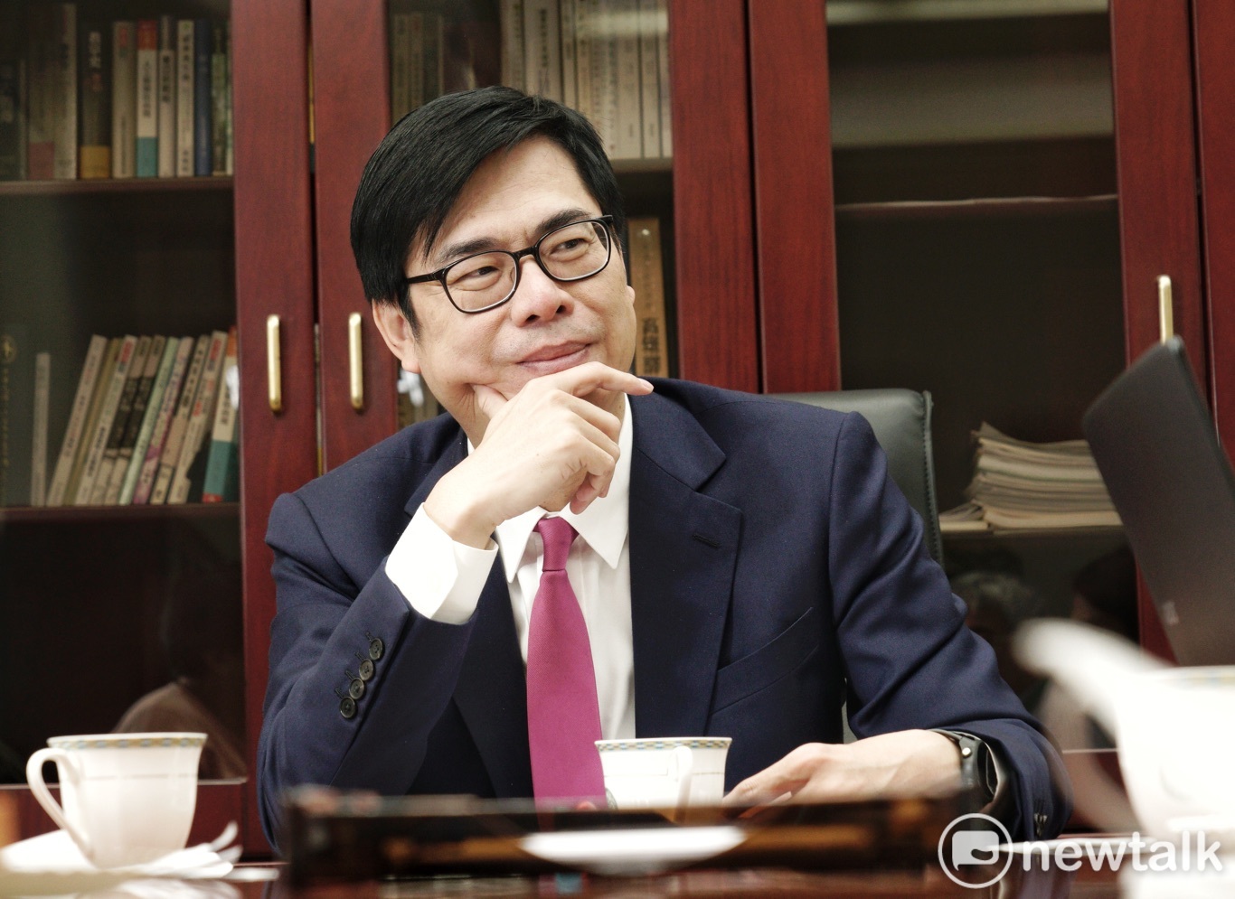 行政院副院長陳其邁接受《新頭殼》團隊專訪。 圖:張良一/攝 行政院副院長陳其邁接受《新頭殼》團隊專訪。 圖:張良一/攝