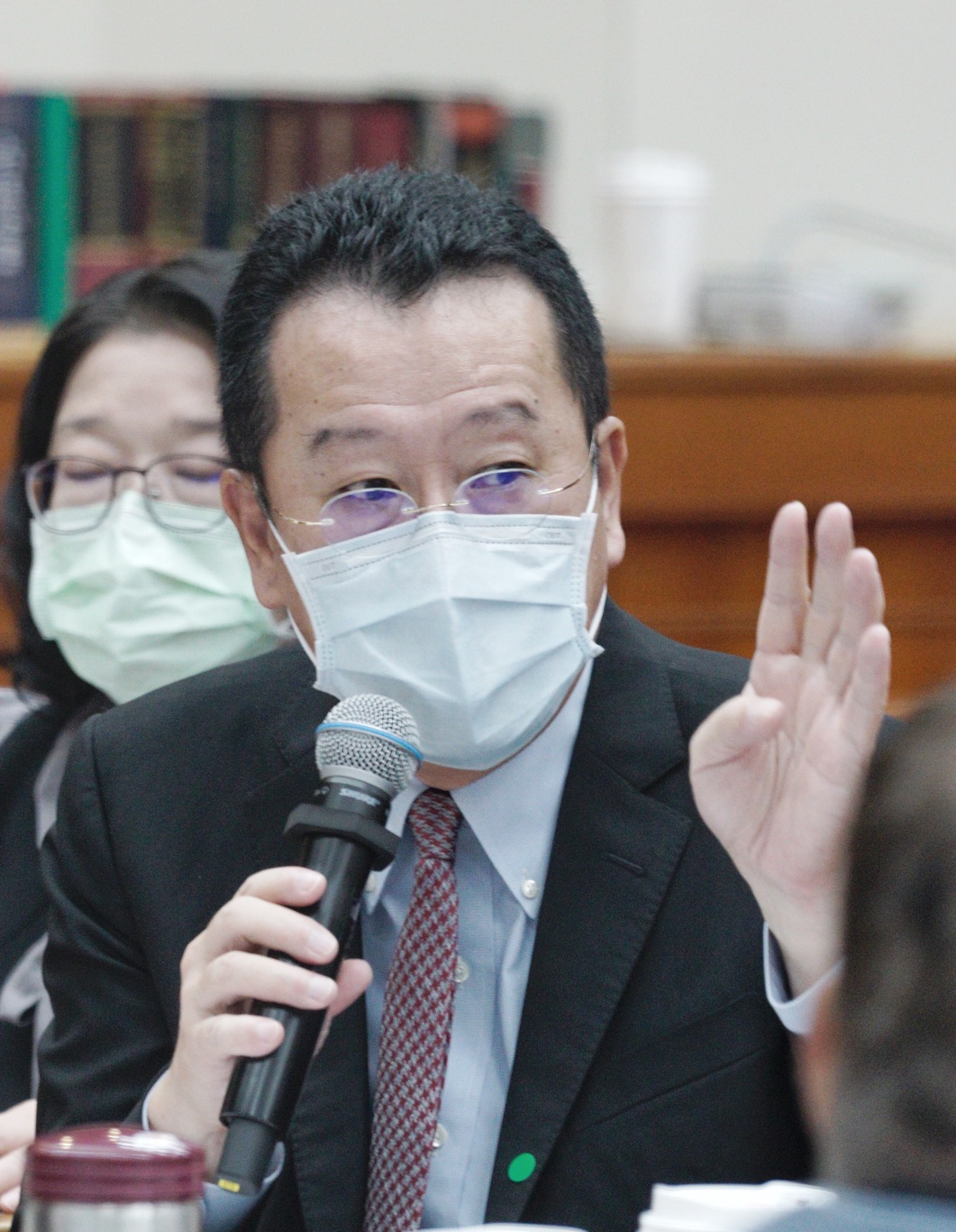 金管會主委顧立雄列席立法院財政委員會法案審查。 圖:張良一/攝 金管會主委顧立雄列席立法院財政委員會法案審查。 圖:張良一/攝
