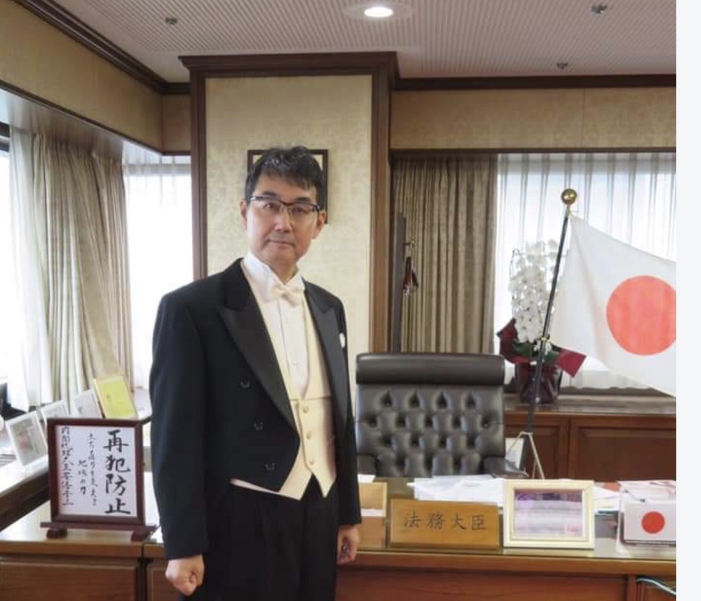 撒錢買票慣犯的河井克行因為把安倍最討厭的溝手顯正趕下台而被提拔當法務大臣 圖:下載自河井克行臉書 撒錢買票慣犯的河井克行因為把安倍最討厭的溝手顯正趕下台而被提拔當法務大臣 圖:下載自河井克行臉書