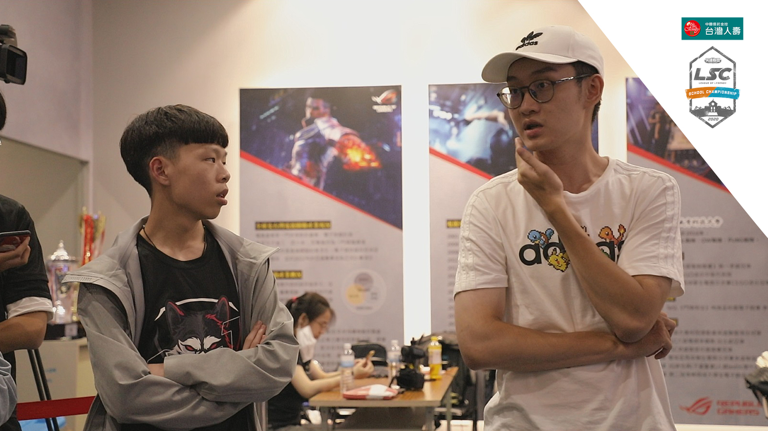 稻江教練黃金隆認為羅健維頂著轉路的壓力依舊打得非常好。 圖:簡育詮/攝 稻江教練黃金隆認為羅健維頂著轉路的壓力依舊打得非常好。 圖:簡育詮/攝
