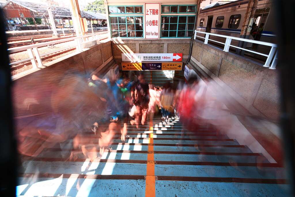 台南火車站人來人往,為4集點車站中進出人次最多的大站。 圖:翻攝自台南旅遊網網站 台南火車站人來人往,為4集點車站中進出人次最多的大站。 圖:翻攝自台南旅遊網網站