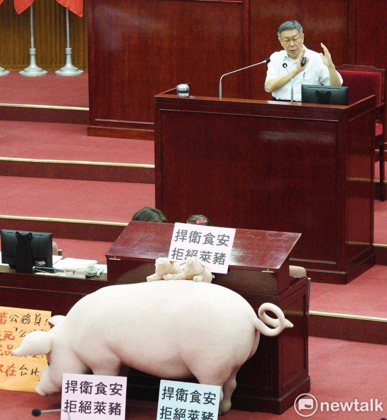台北市長柯文哲在台北市議會進行施政報告並備質詢。 圖:張良一 / 攝 台北市長柯文哲在台北市議會進行施政報告並備質詢。 圖:張良一 / 攝