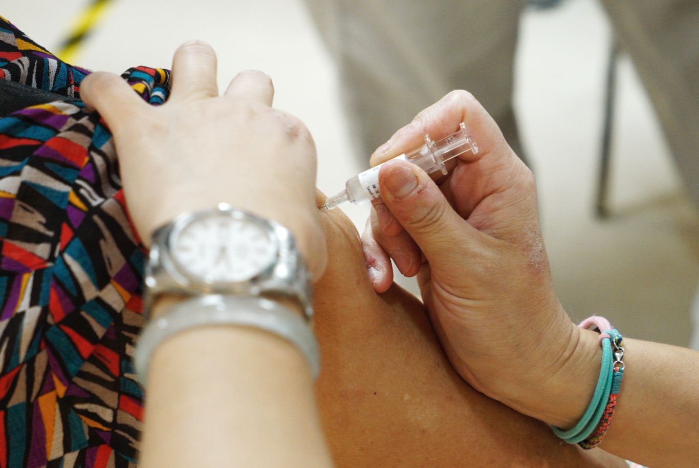 流感疫苗賽諾菲恐致命？！新加坡開第一槍：宣布停用 
