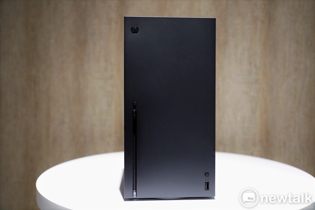 Xbox Series X 模型機展示 圖:蔡幸秀/攝 Xbox Series X 模型機展示 圖:蔡幸秀/攝