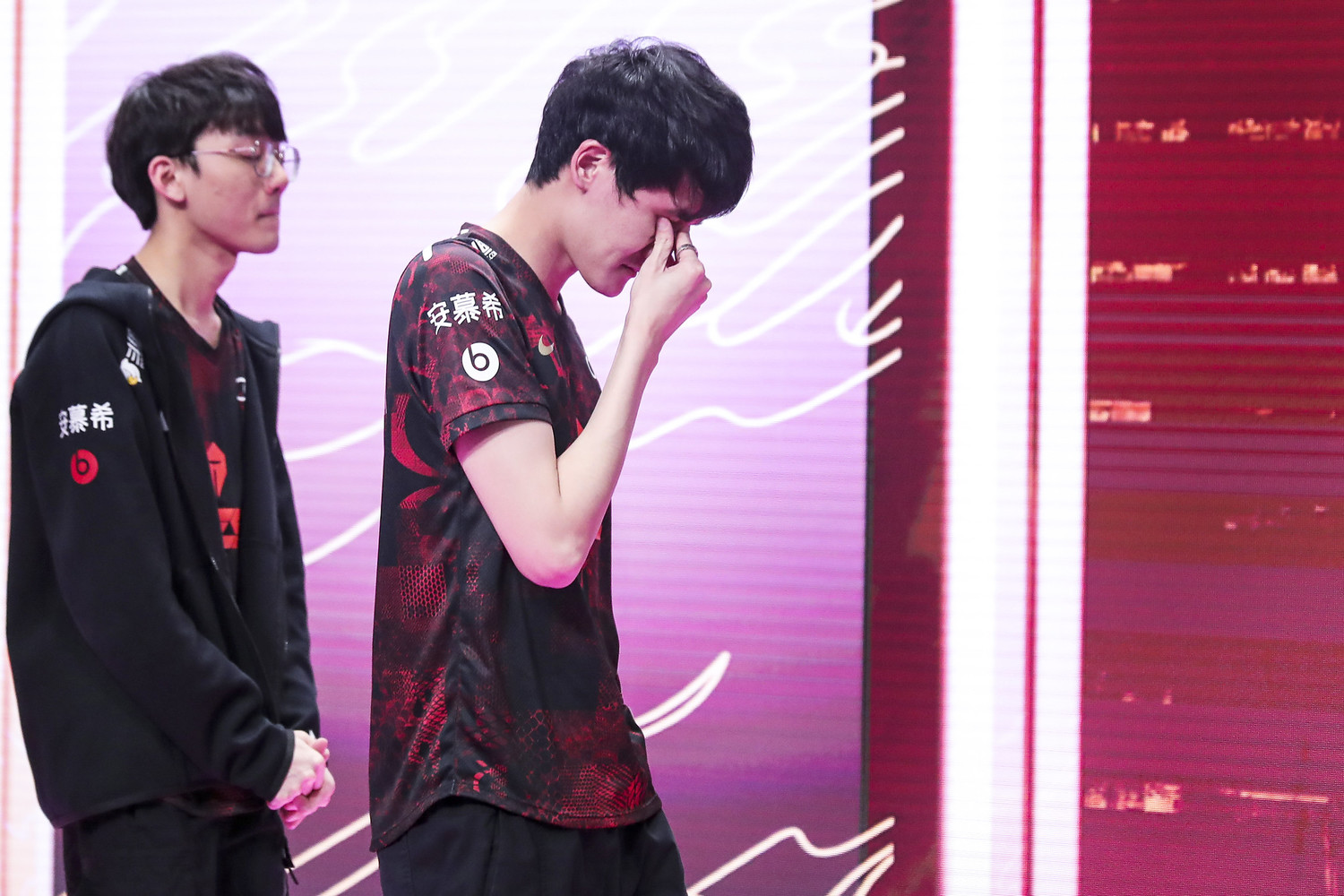 Karsa在賽後留下不甘的淚水。 圖:翻攝自LOL Esports flickr Karsa在賽後留下不甘的淚水。 圖:翻攝自LOL Esports flickr