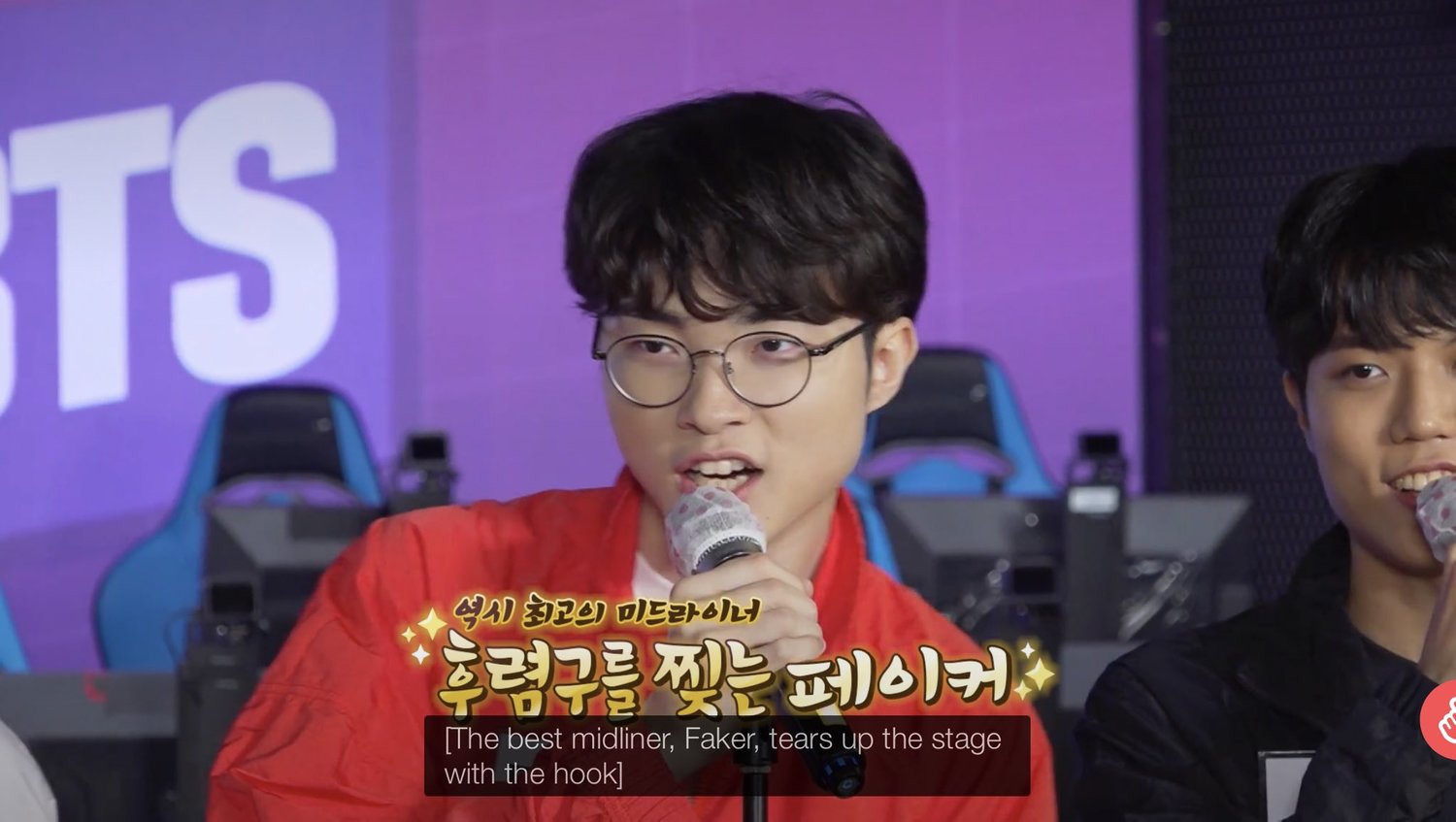Faker 在 BTS 的團體綜藝節目中一展歌喉 圖：翻攝自 VLIVE