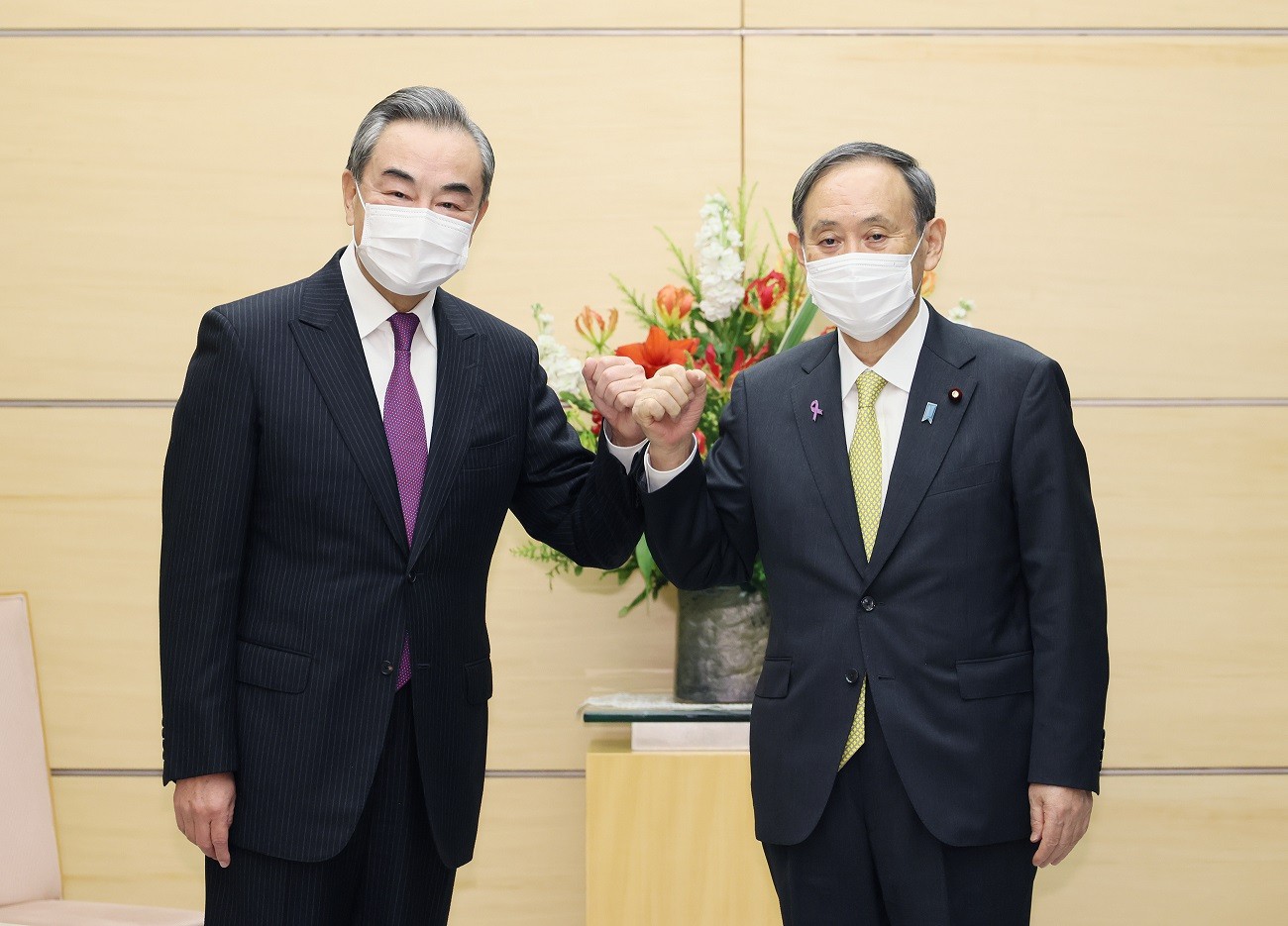 劉黎兒觀點》轉向親中！菅義偉跟二階搭檔背叛安倍 外相任憑王毅發飆不敢吭聲