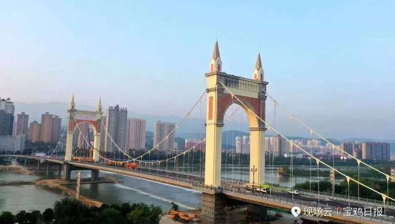 陝西寶雞聯盟大橋。 圖:翻攝自微博 陝西寶雞聯盟大橋。 圖:翻攝自微博
